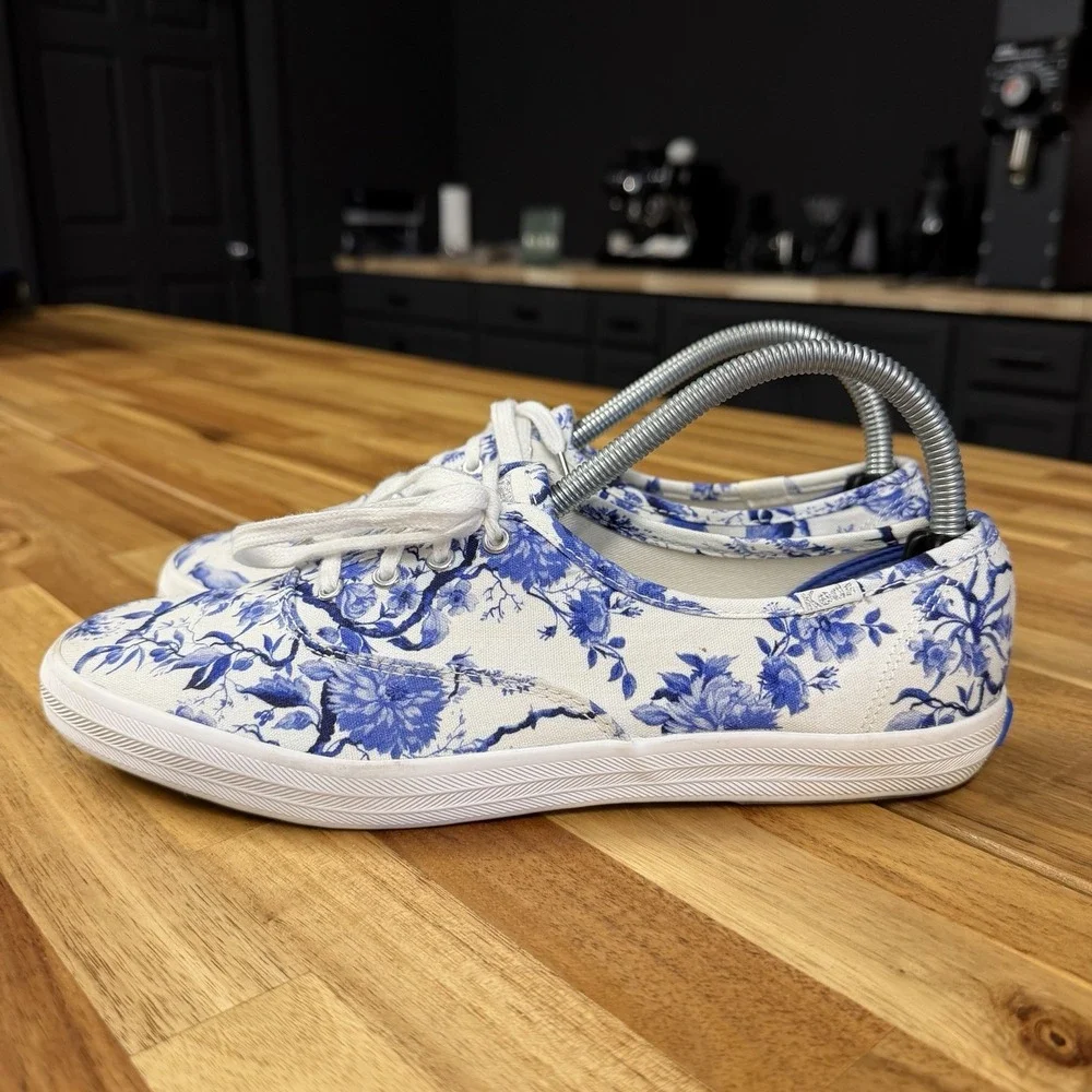 Keds Champion sneakers  Women's Size 9 With Blue and White Tree Toile pattern